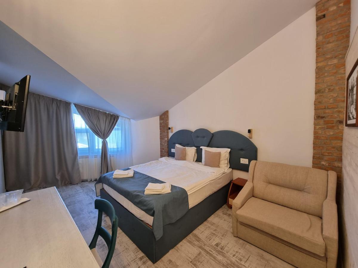 Hotel Sunrise Crișan Eksteriør billede