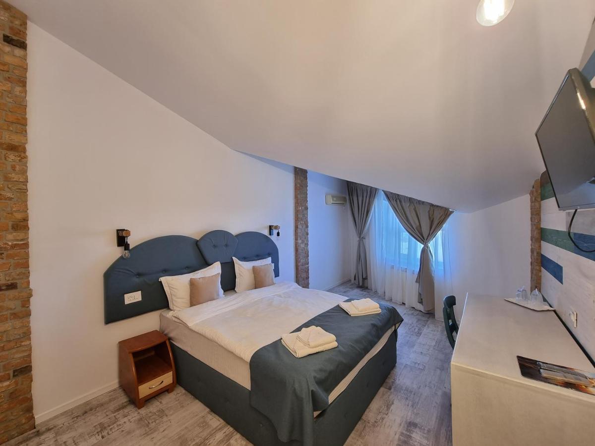 Hotel Sunrise Crișan Eksteriør billede