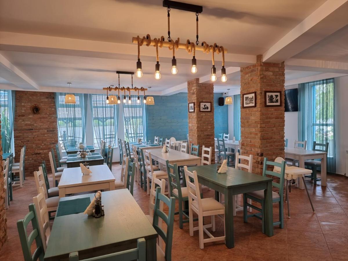 Hotel Sunrise Crișan Eksteriør billede