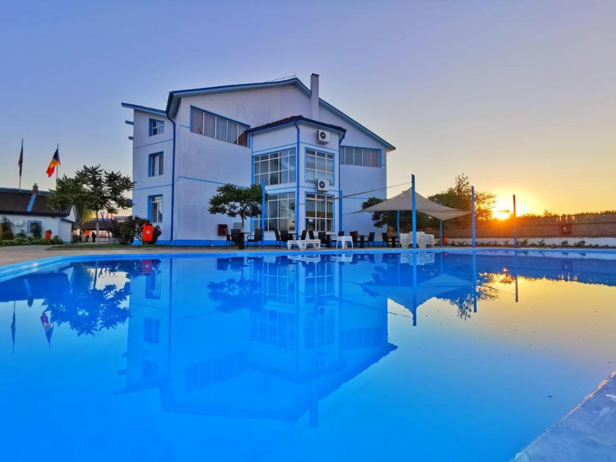 Hotel Sunrise Crișan Eksteriør billede